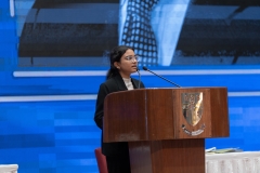 DSC0978409784